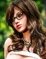 'A D-cup beauty' - Kasendra